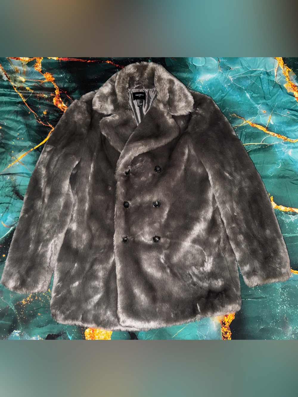 Forever 21 Men’s Gray Faux Fur Jacket
